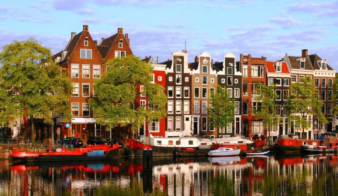 Airbnb ограничен законодательно: Амстердам – как первая ласточка перемен